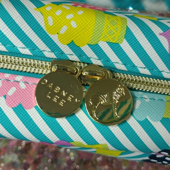 Dabney Lee Weekender makeup bag - Picture 4 of 4